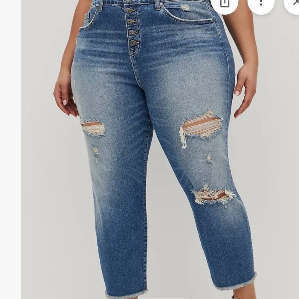 NWT Torrid Blue Distressed High Rise Straight Jeans With A Zipper